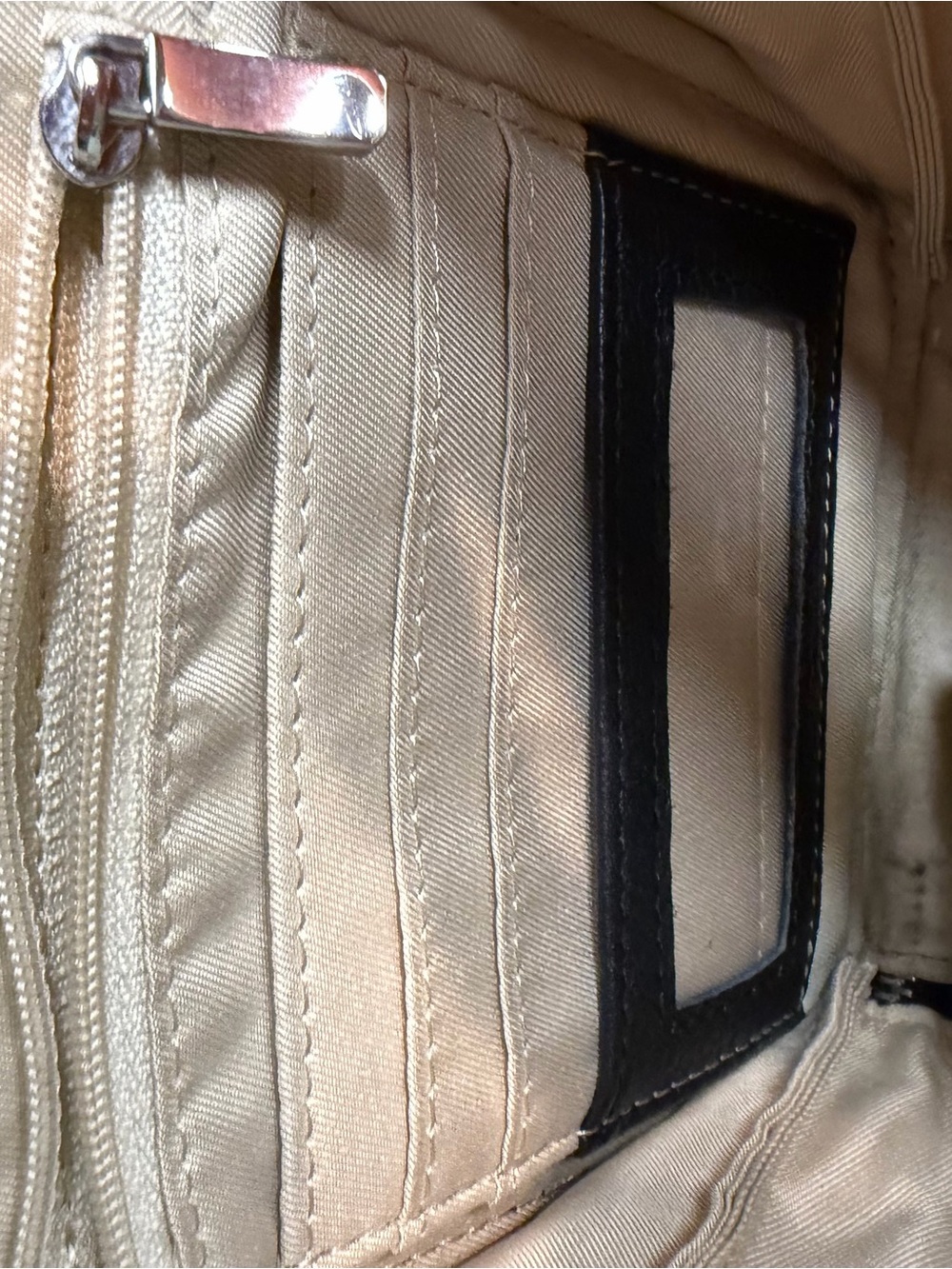 Minooy Aphrodite Phone
Crossbody Bag 1.5L - Picture 7 of 10